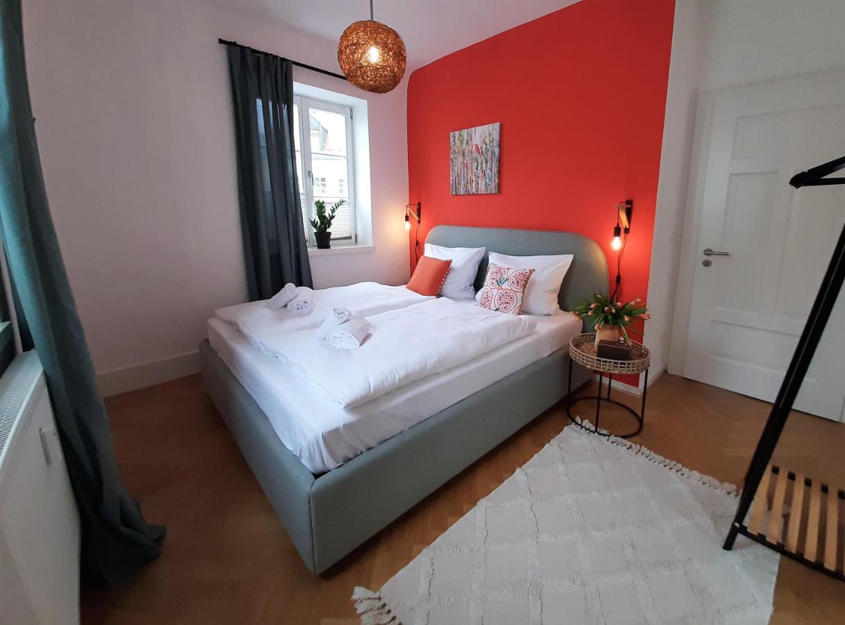 Apartment 4-6 Personen I 80Qm I Altstadt I Dachterasse I Parkplatz Straubing Extérieur photo